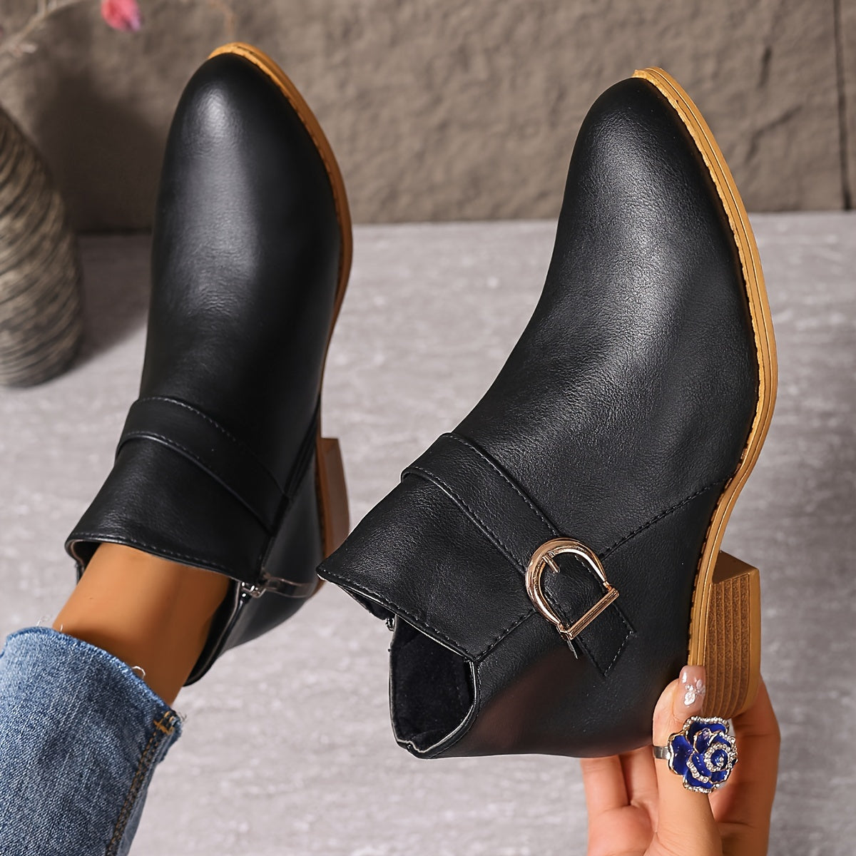 Bottines pour femme à fermeture éclair latérale et boucle