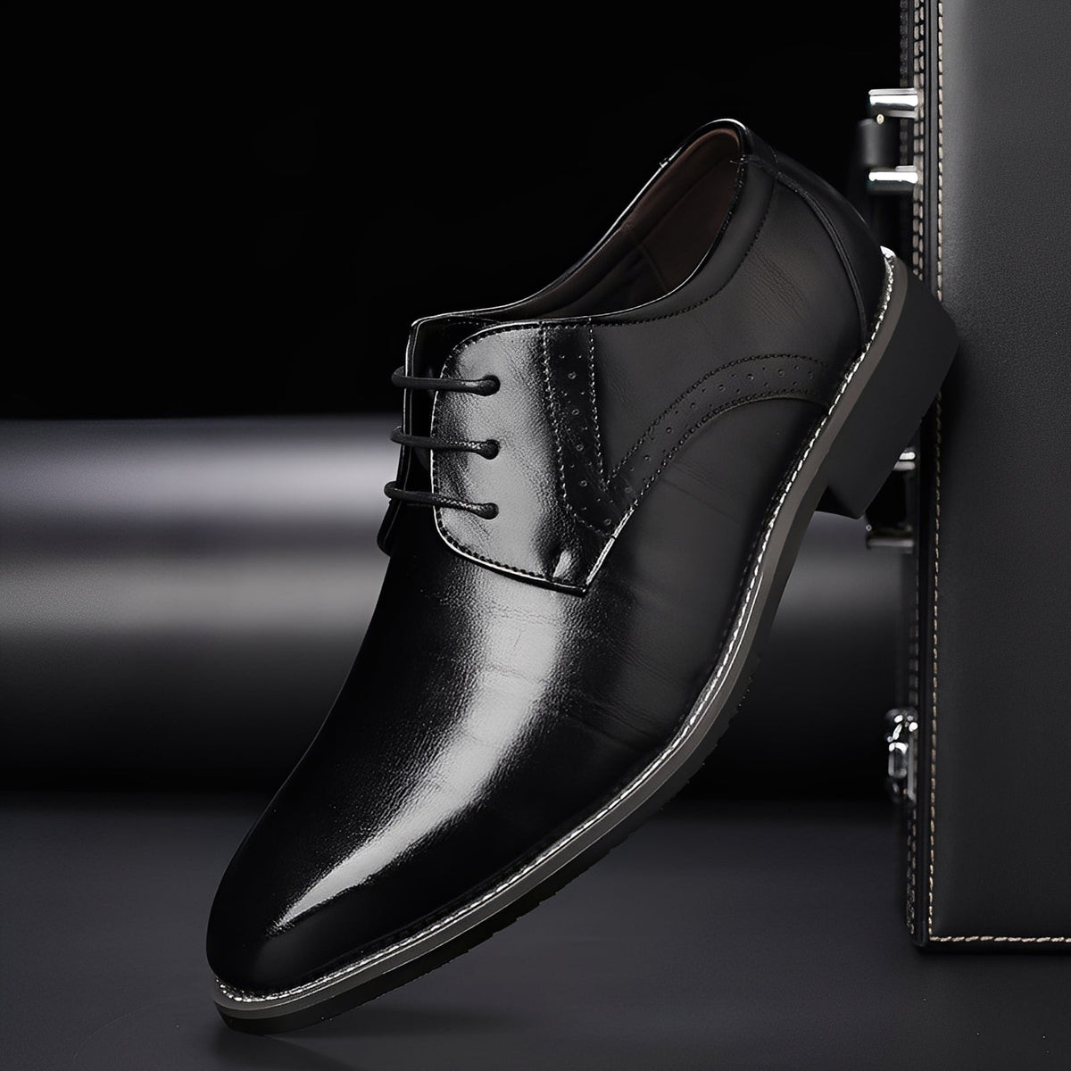 Men’s Lace-Up Derby Dress Shoes