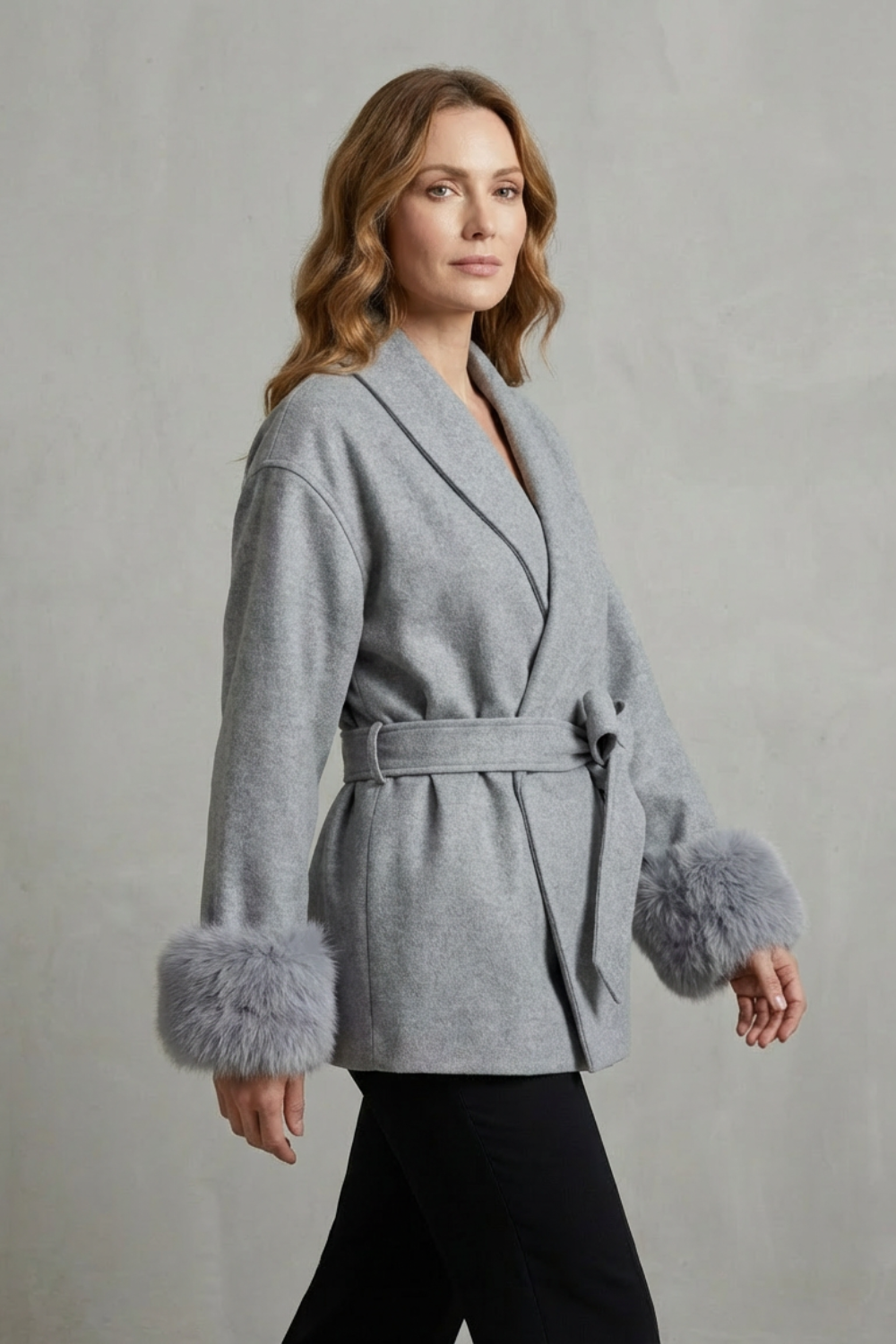 Manteau portefeuille pour femme avec ceinture et poignets en fausse fourrure