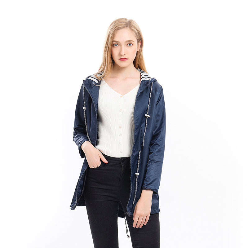 Parka légère à capuche pour femme