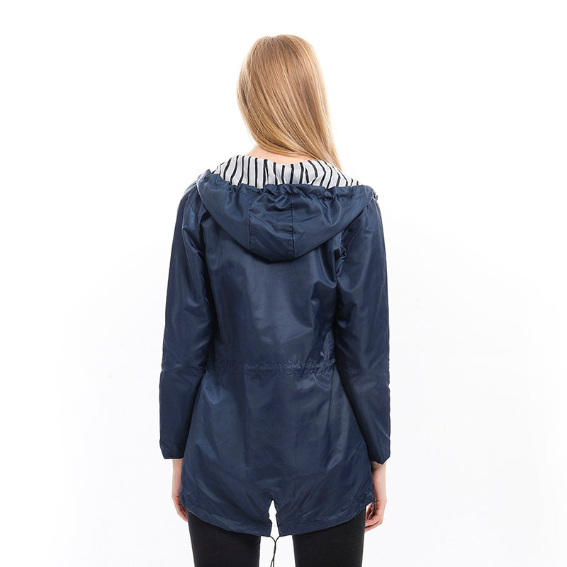 Parka légère à capuche pour femme