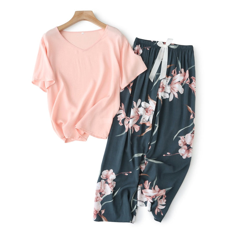 Women's Floral Print Pyjama Set | Soft V-Neck Sleepwear