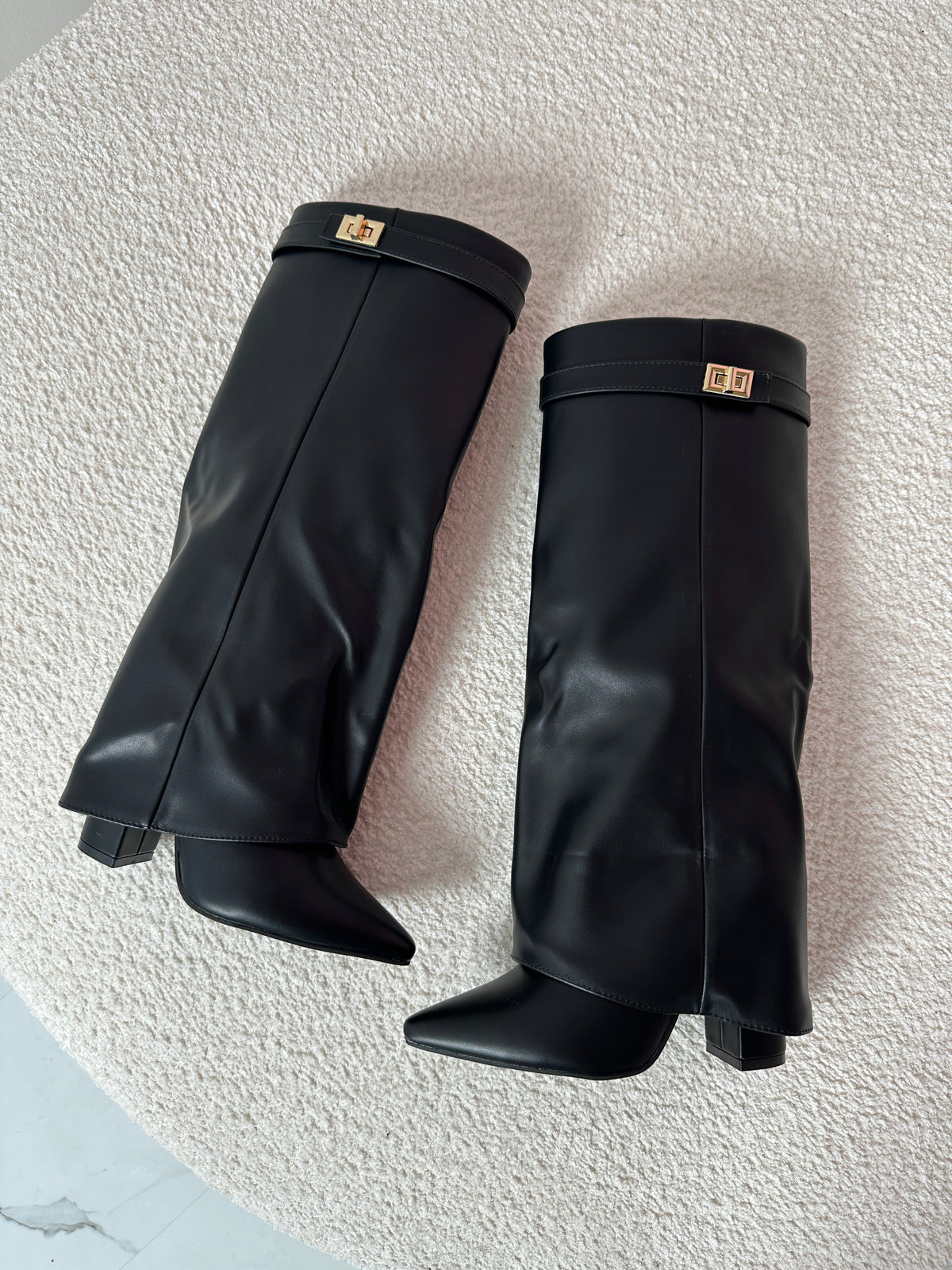 Women’s Knee-High Pointed Toe Block Heel Boots