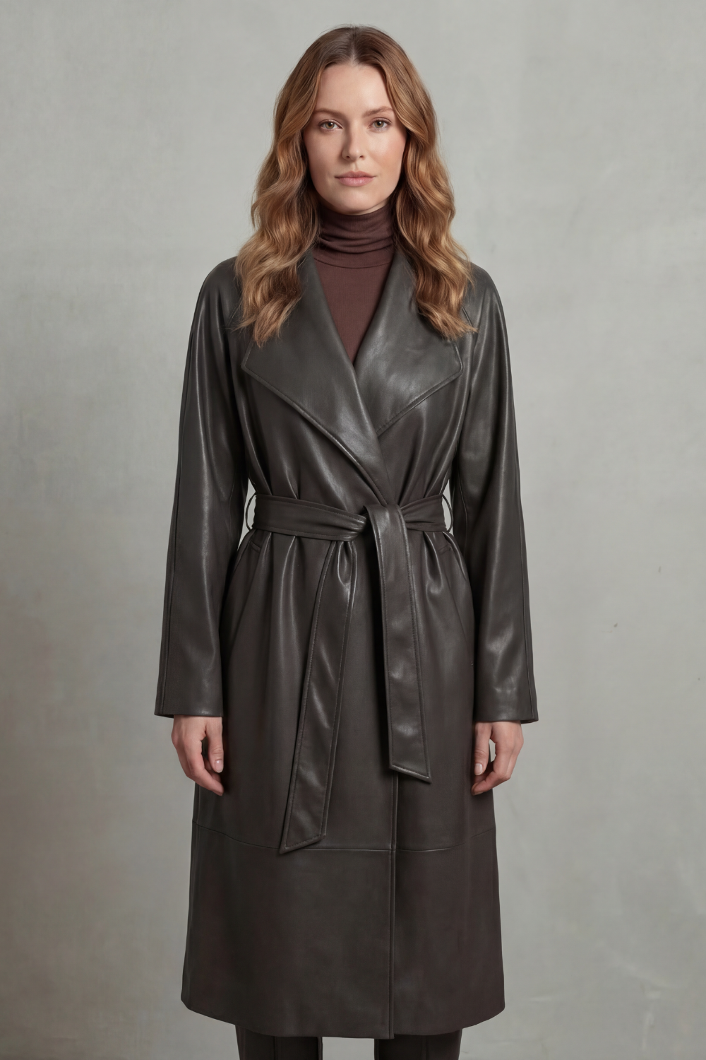 Trench-coat ceinturé pour femme en similicuir