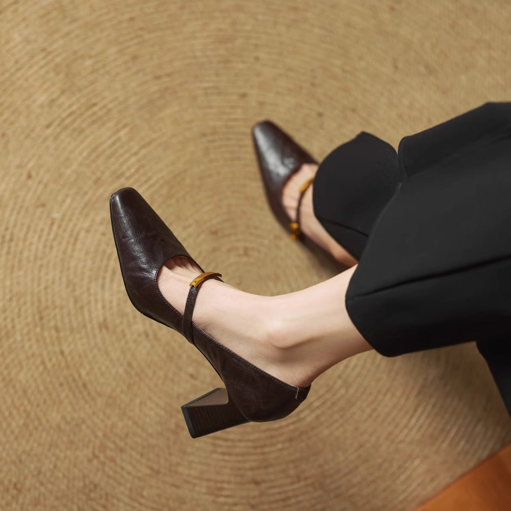 Escarpins pour femmes à brides style Mary Jane et talon carré