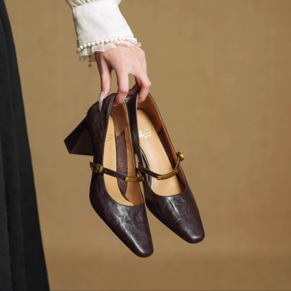 Escarpins pour femmes à brides style Mary Jane et talon carré