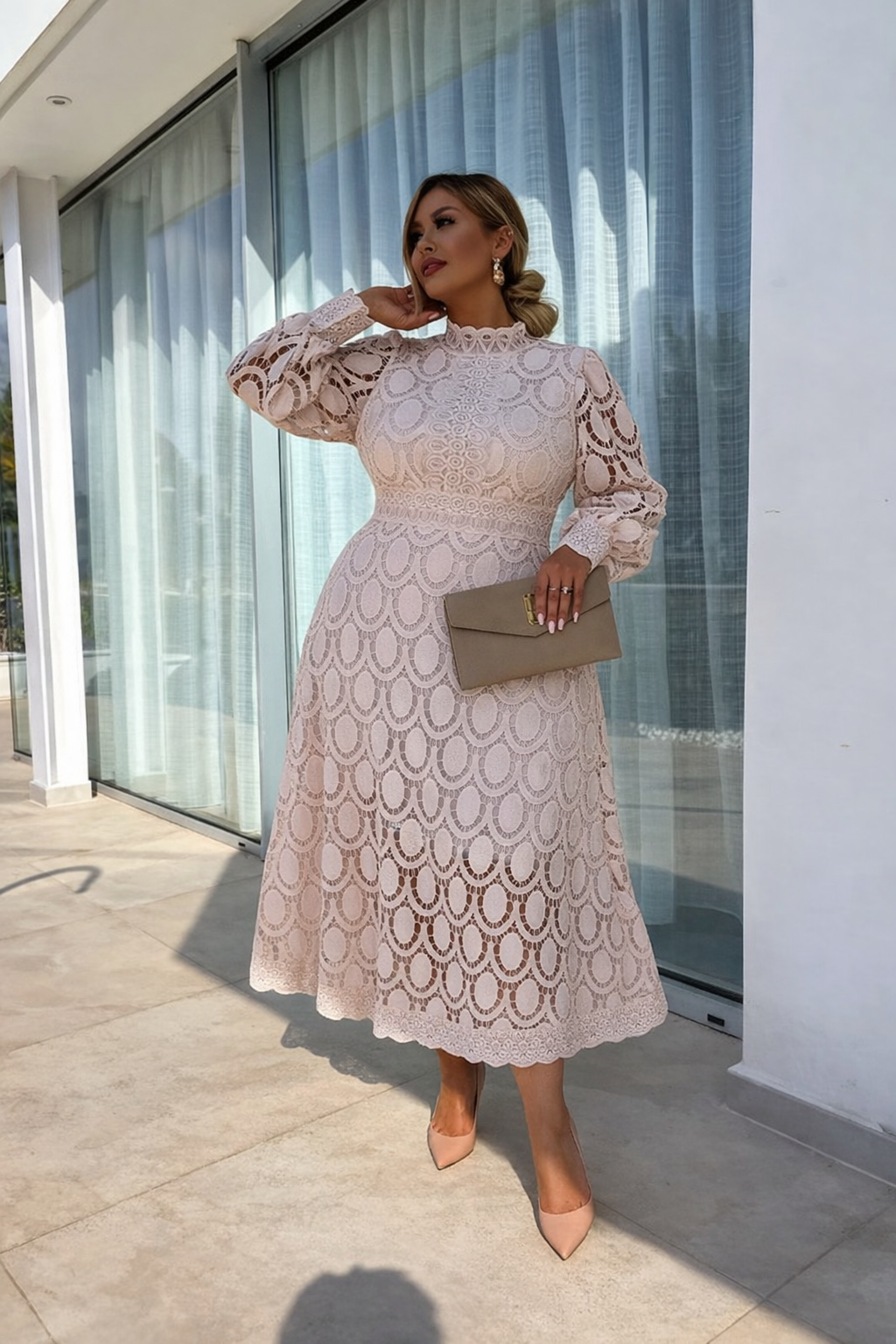 Robe midi en dentelle pour femme à col montant et manches longues