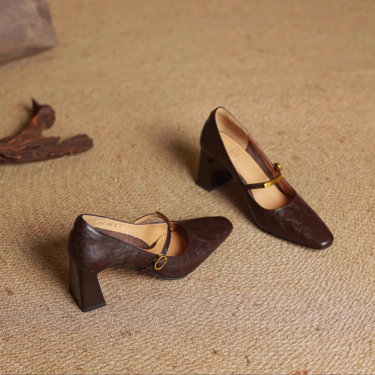Escarpins pour femmes à brides style Mary Jane et talon carré