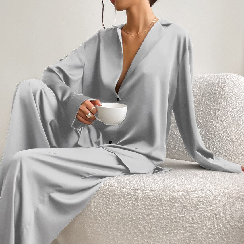 Ensemble de pyjama satiné pour femme avec pantalon à jambes larges