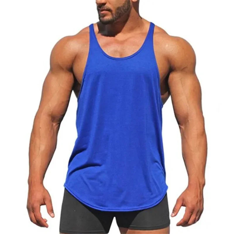 Débardeur de sport stringer pour homme avec emmanchures très échancrées