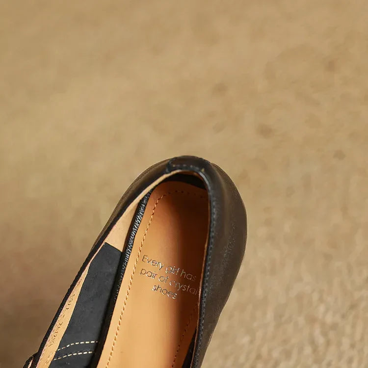 Escarpins pour femmes à brides style Mary Jane et talon carré