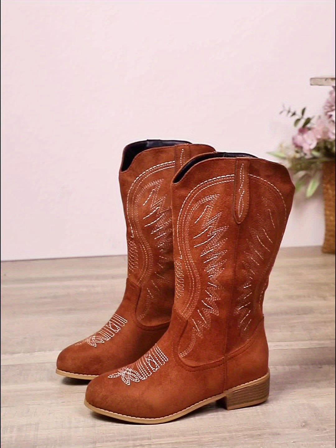 Bottes de cowboy western pour femmes avec détails brodés