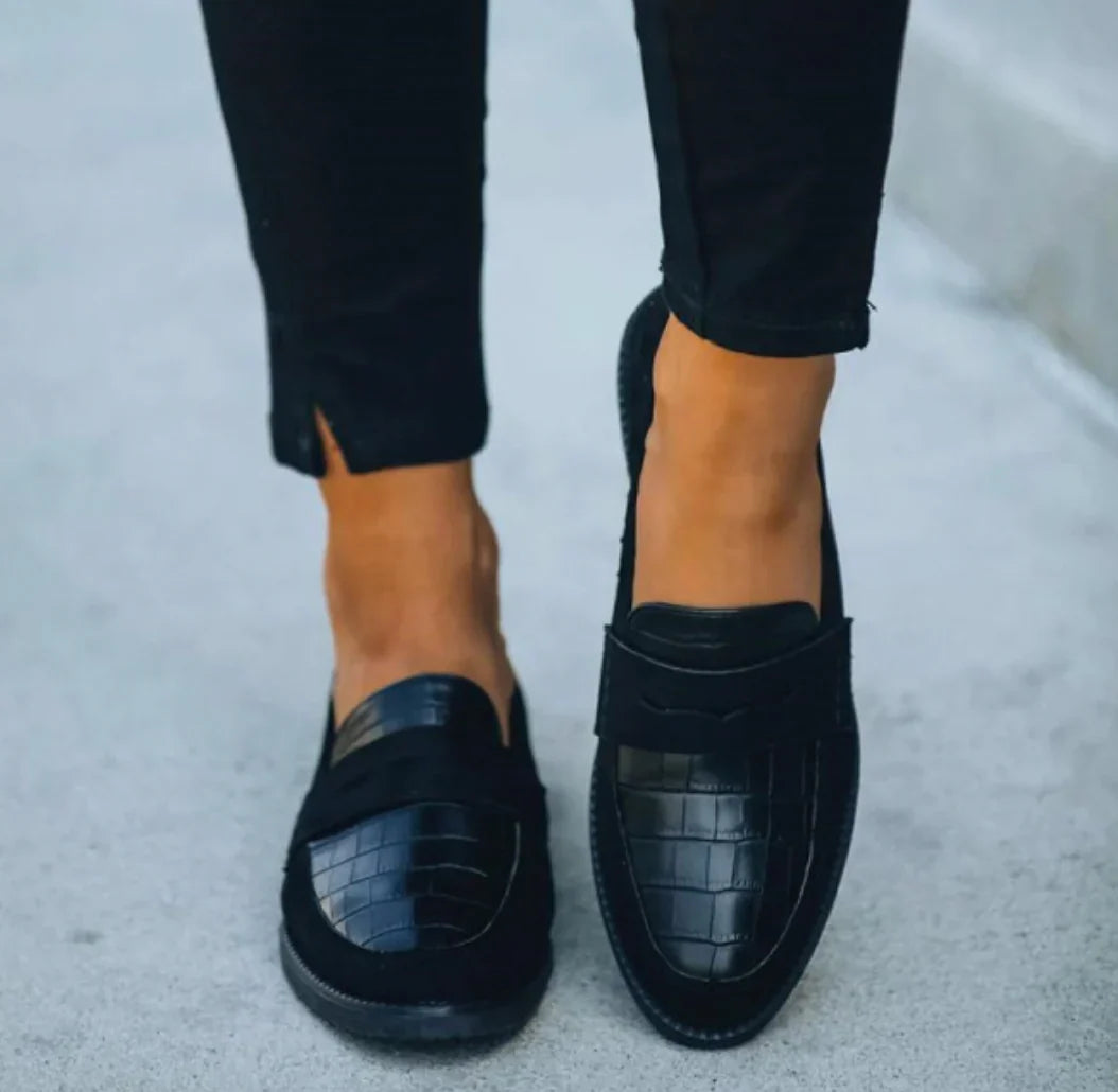 Women's Black Croc Embossed Loafers | Slip-On Flat Shoes