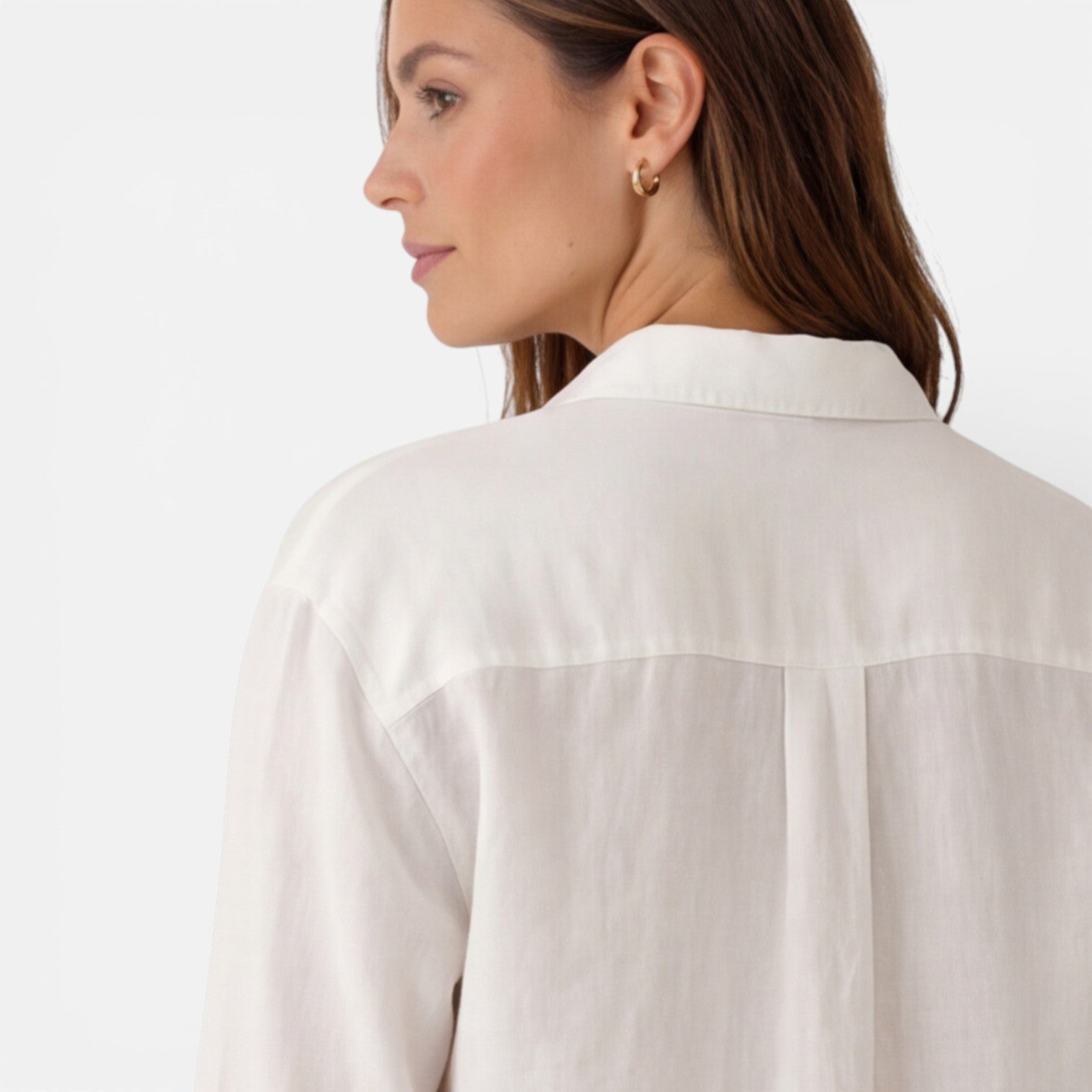 Linen Button-Up Shirt with Relaxed Fit and Roll-Up Sleeves