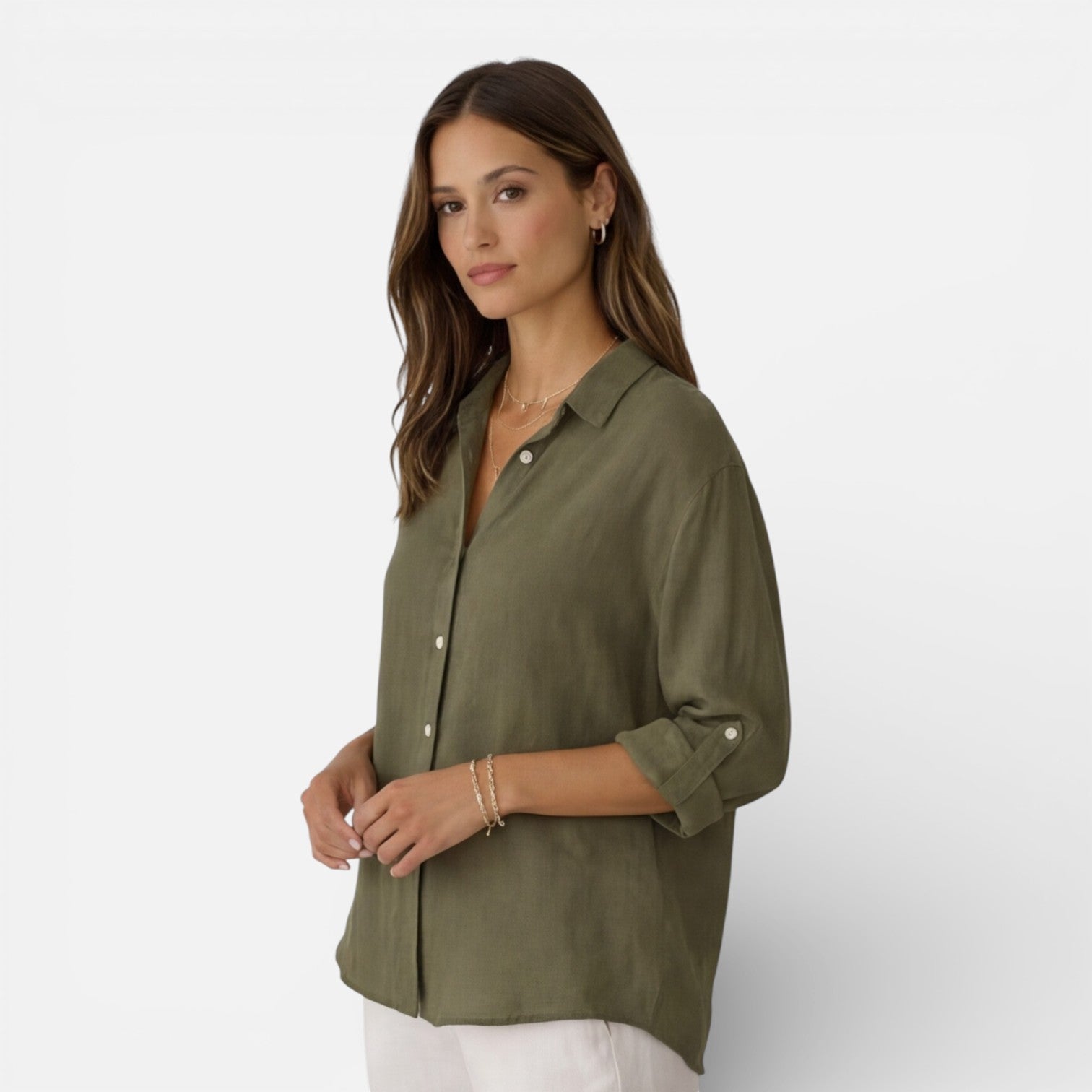 Linen Button-Up Shirt with Relaxed Fit and Roll-Up Sleeves