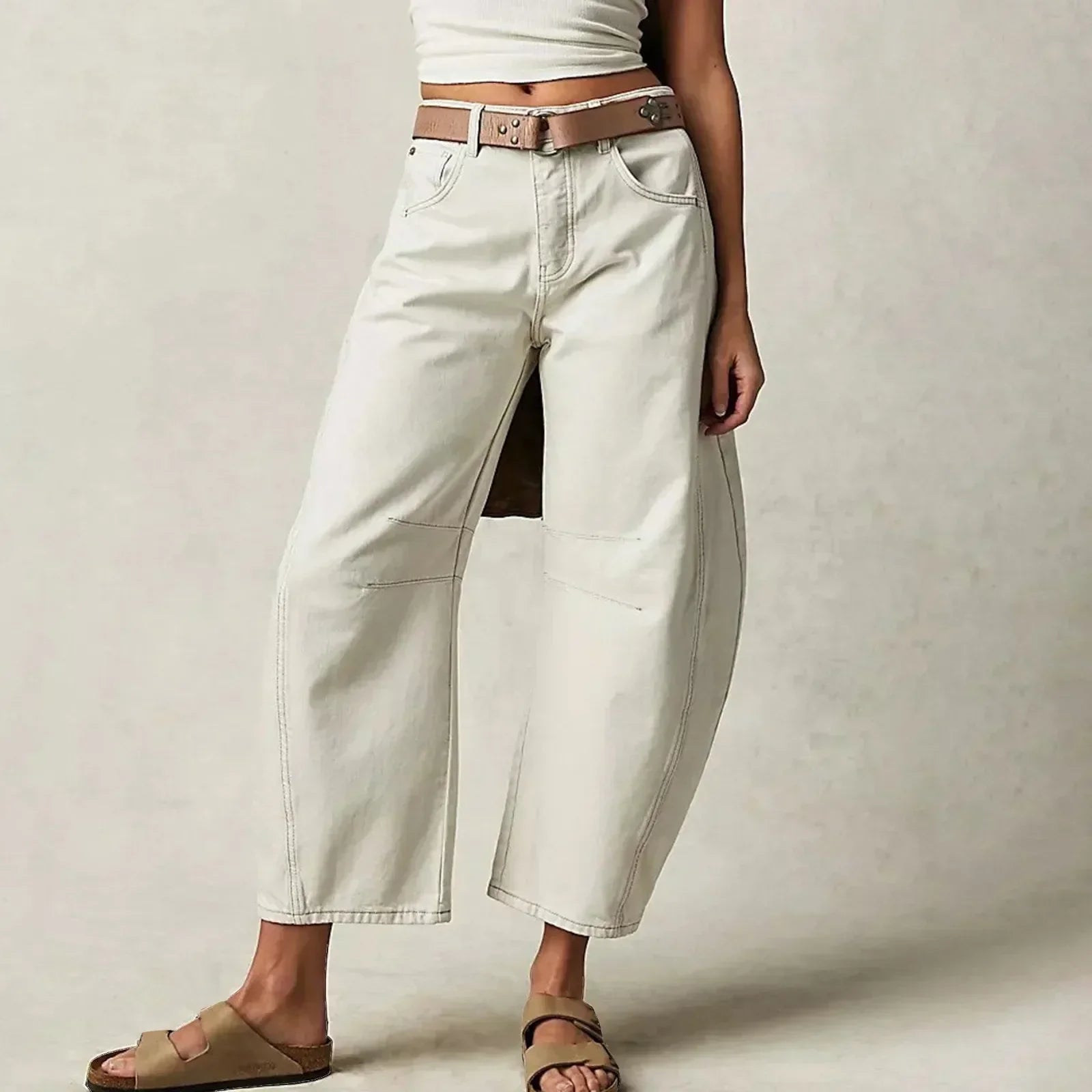 Women's Relaxed Barrel Leg Jeans with Cropped Fit