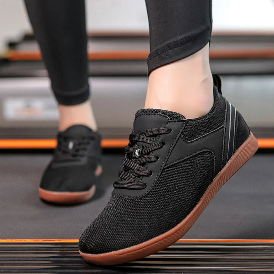 Chaussures de course respirantes en mesh à lacets sur le devant