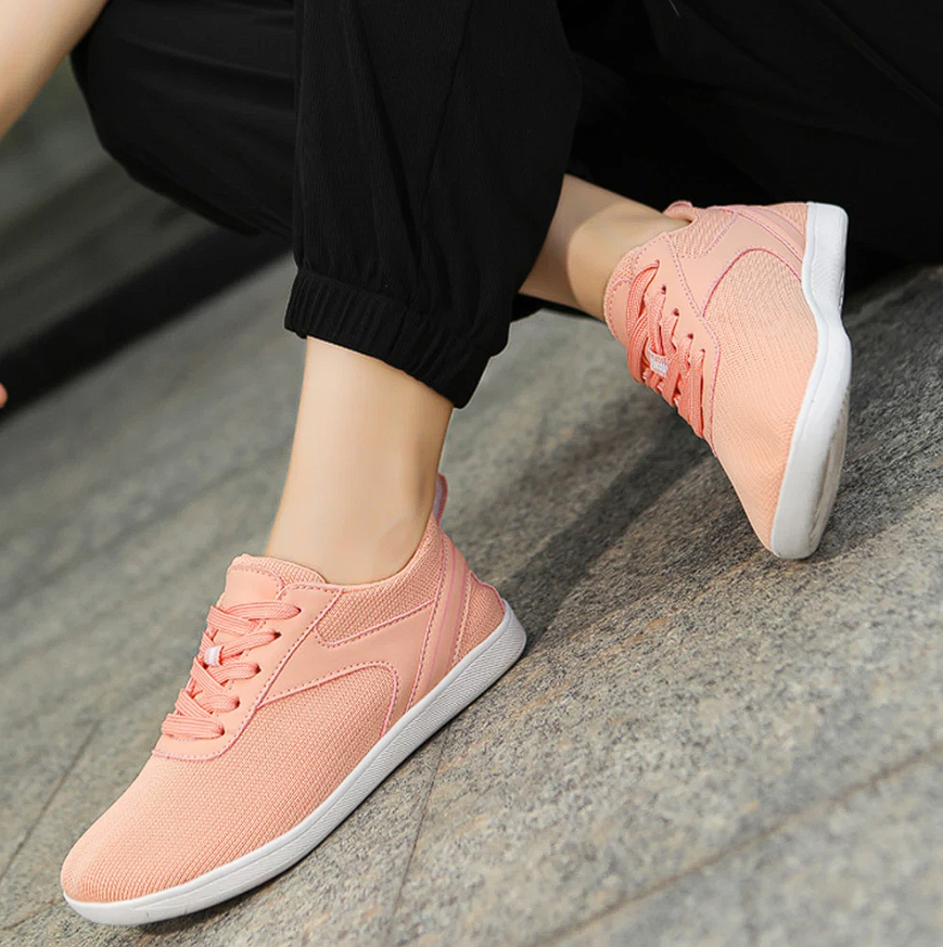 Chaussures de course respirantes en mesh à lacets sur le devant