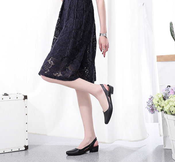 Slingback Pumps with Block Heel and Pointed Toe