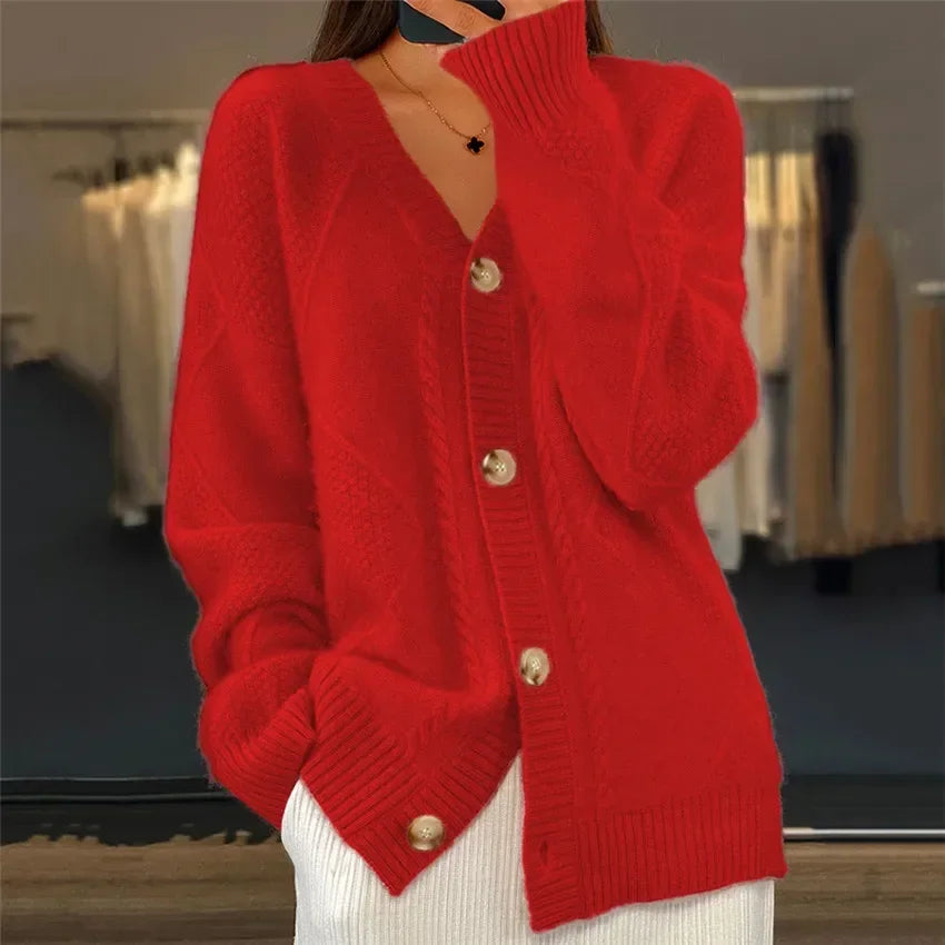 Damski kardigan z dzianiny w warkoczyki, z dekoltem w serek i guzikami