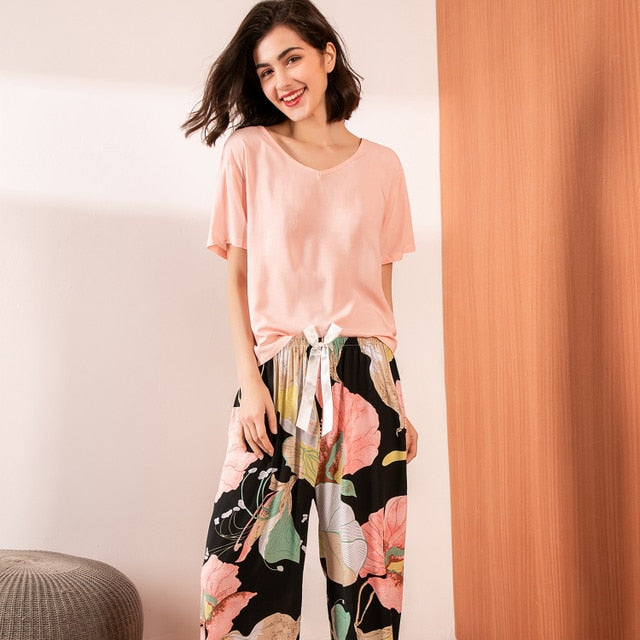Women's Floral Print Pyjama Set | Soft V-Neck Sleepwear