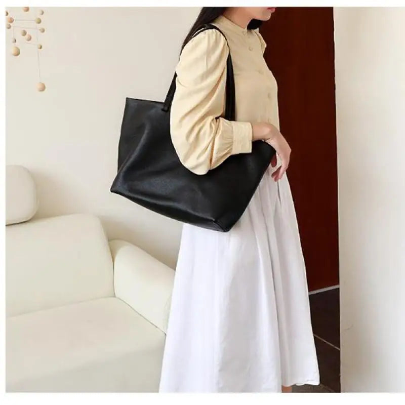 Tote Bag in Pebbled Faux Leather with Structured Top Handles