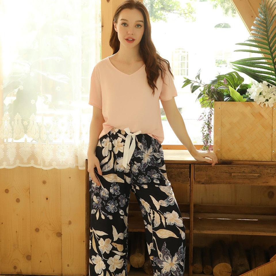 Women's Floral Print Pyjama Set | Soft V-Neck Sleepwear