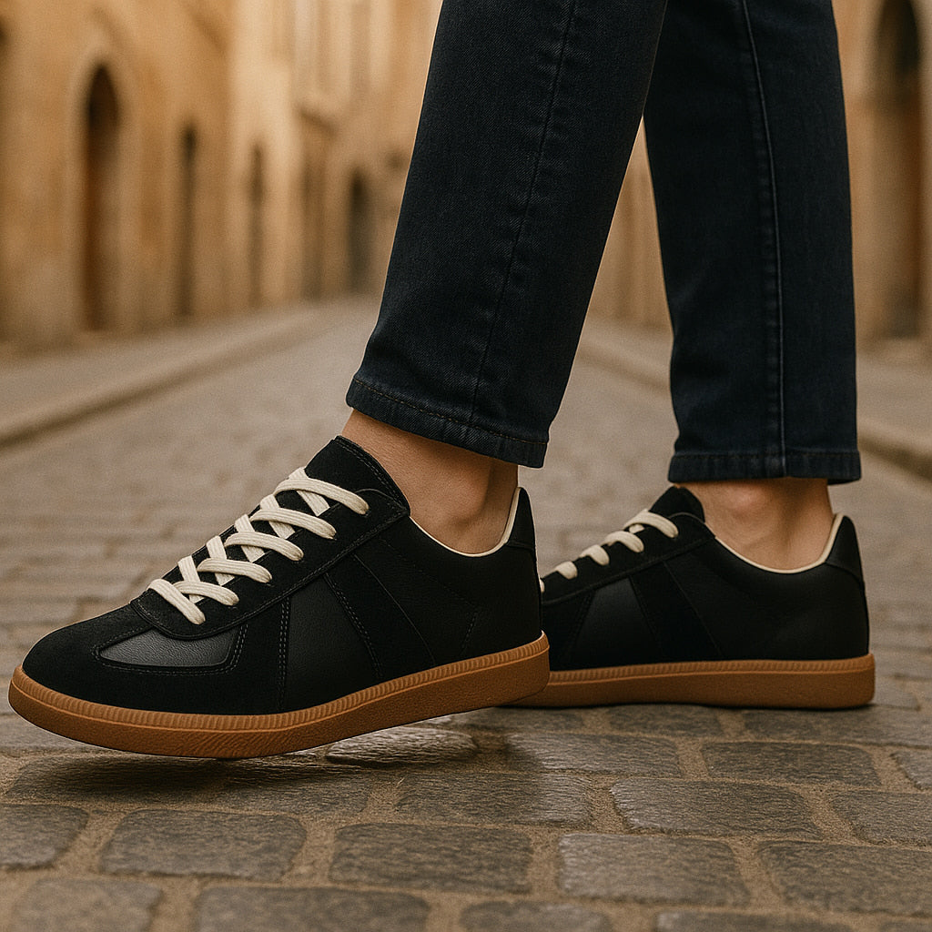 Men's Classic Lace-Up Casual Trainers