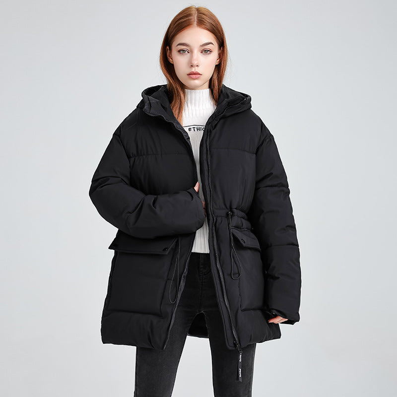 Doudoune à capuche mi-longue pour femme avec taille à cordon de serrage