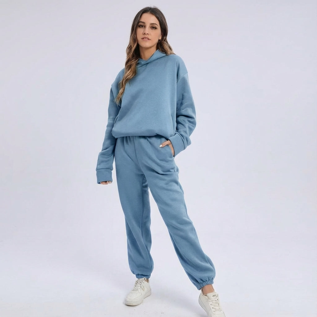 Damski oversize’owy komplet dresowy: bluza z kapturem i joggery