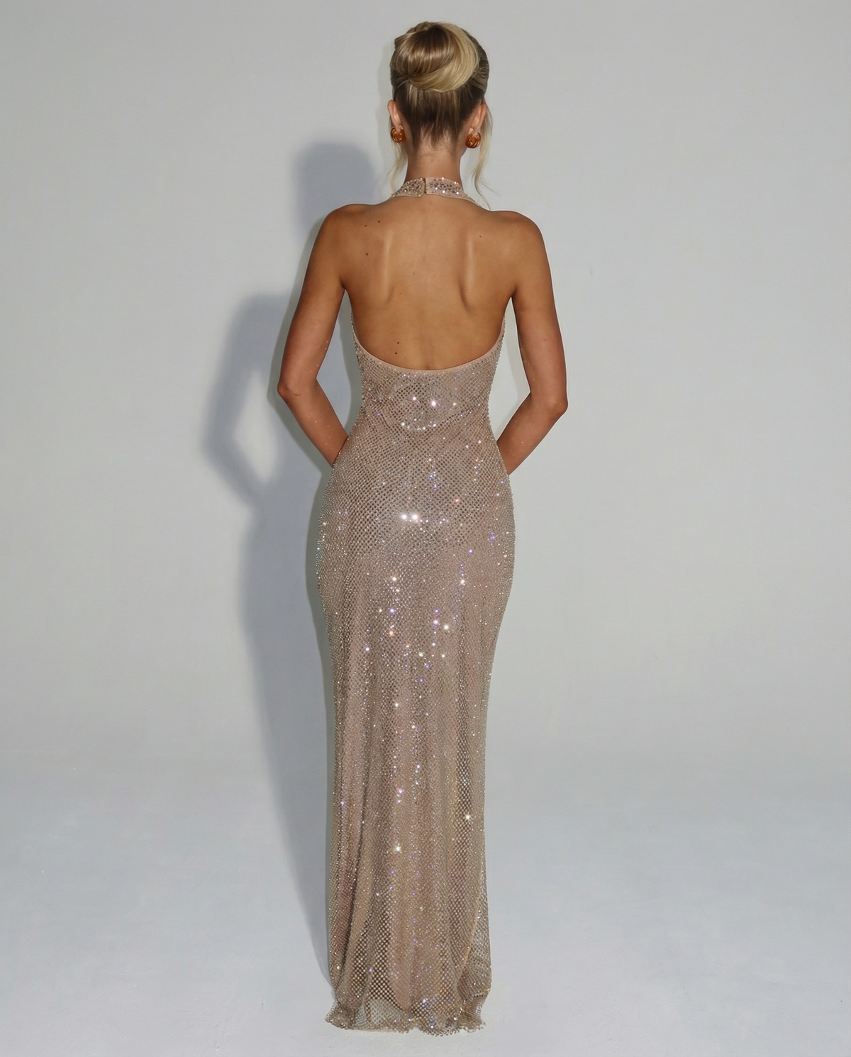 Robe longue à sequins et encolure dos nu pour femme