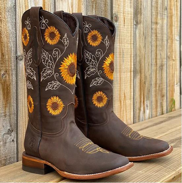 Women's Floral Embroidered Western Boots