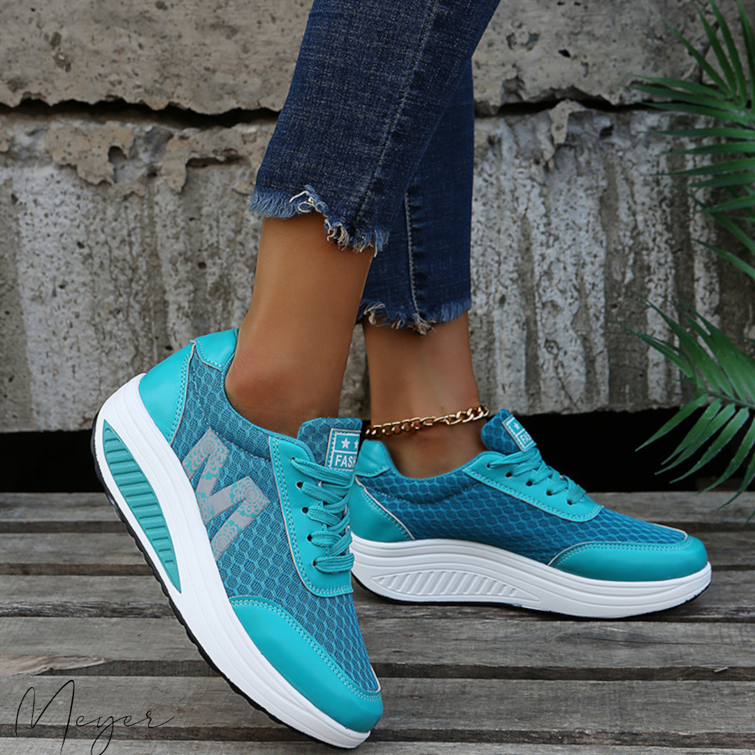 Women's Cushioned Walking Trainers