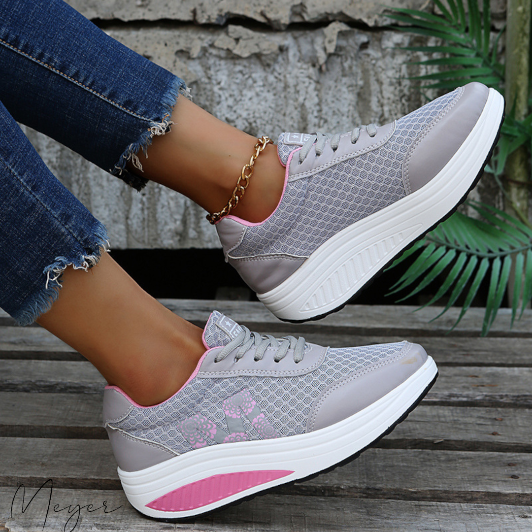 Women's Cushioned Walking Trainers