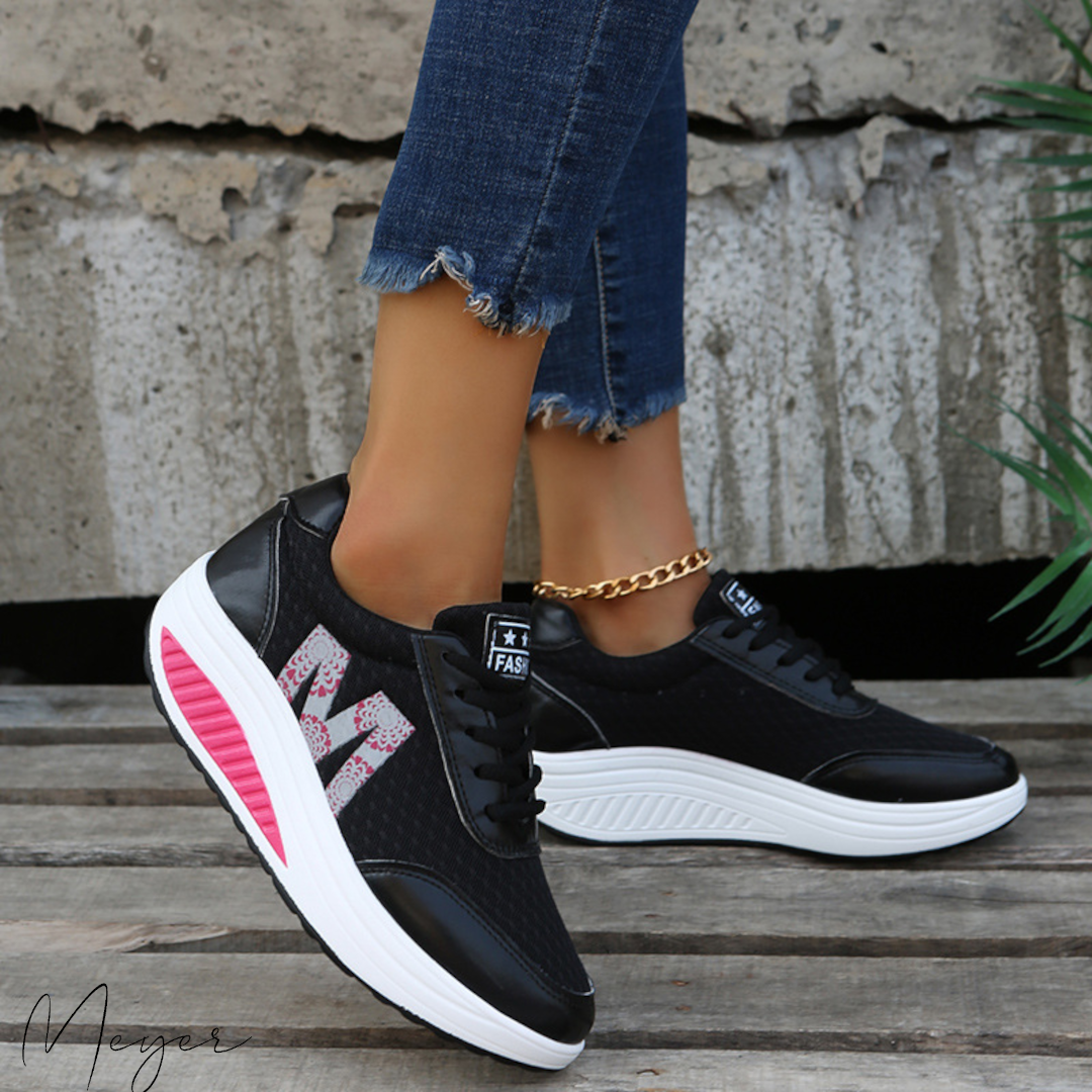 Women's Cushioned Walking Trainers