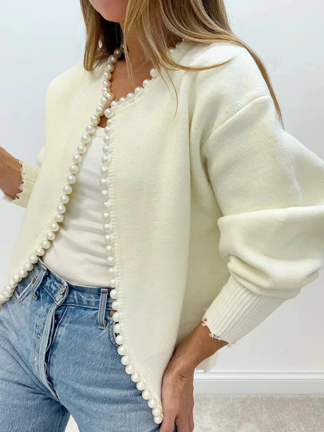 Gilet en maille ouvert à l’avant pour femme, orné de perles