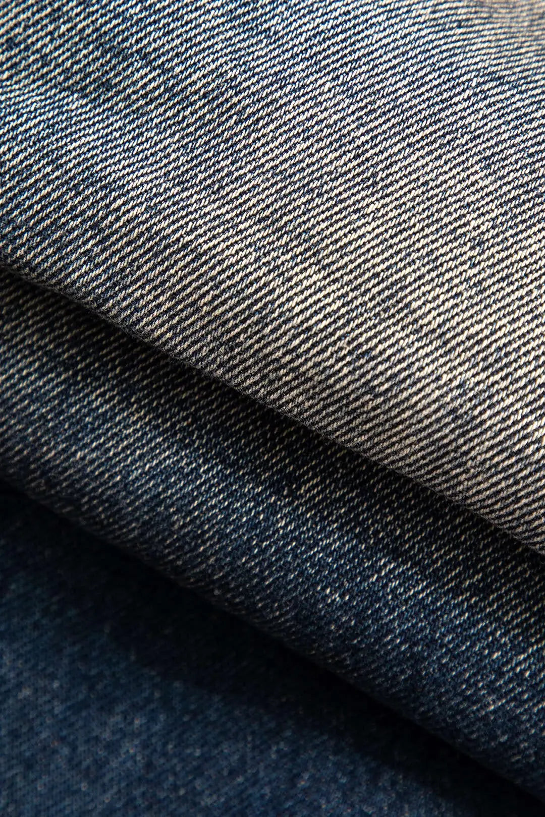 Wide-Leg Cargo Jeans with Multiple Pockets