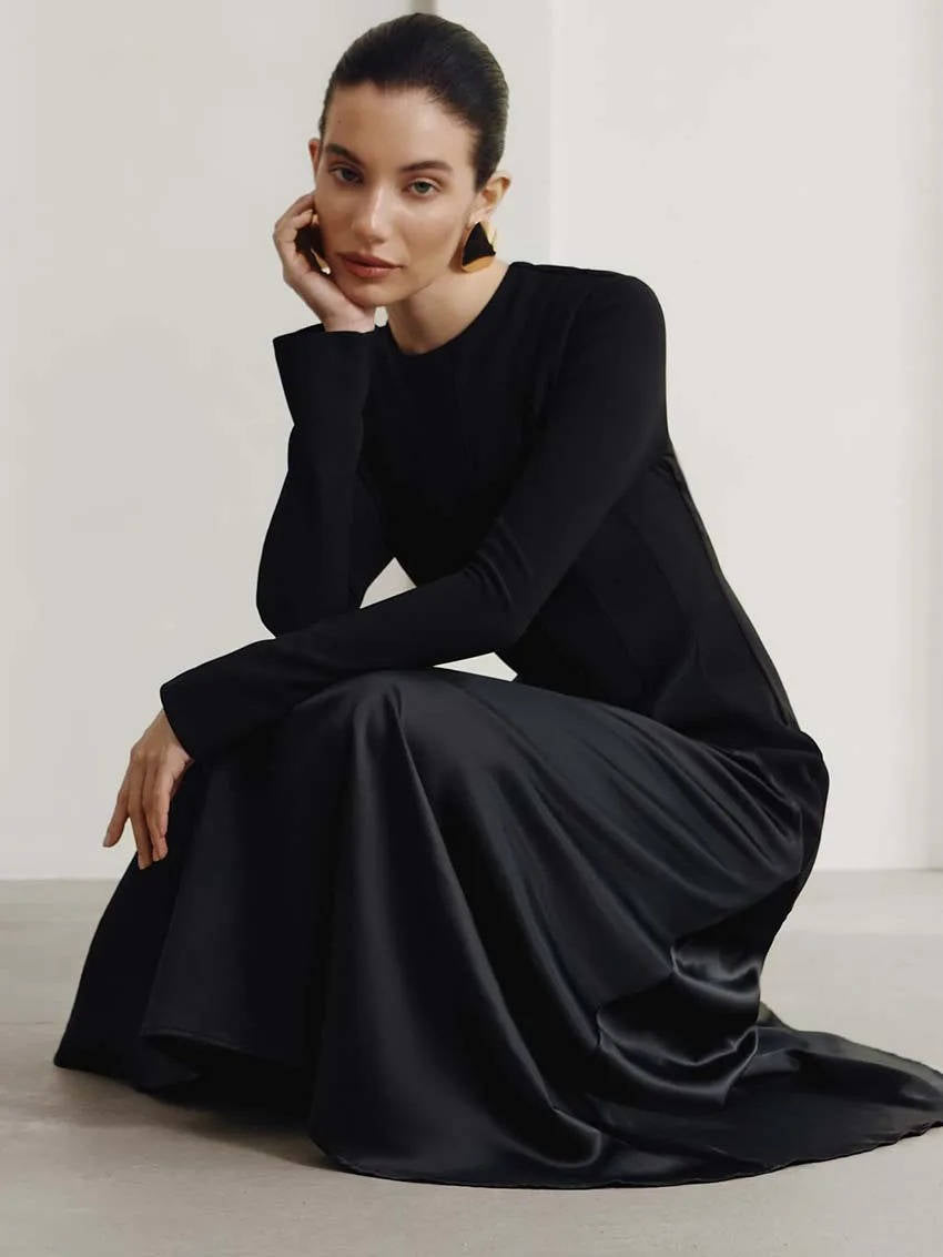 Robe longue noire à manches longues pour femme | Maille et satin