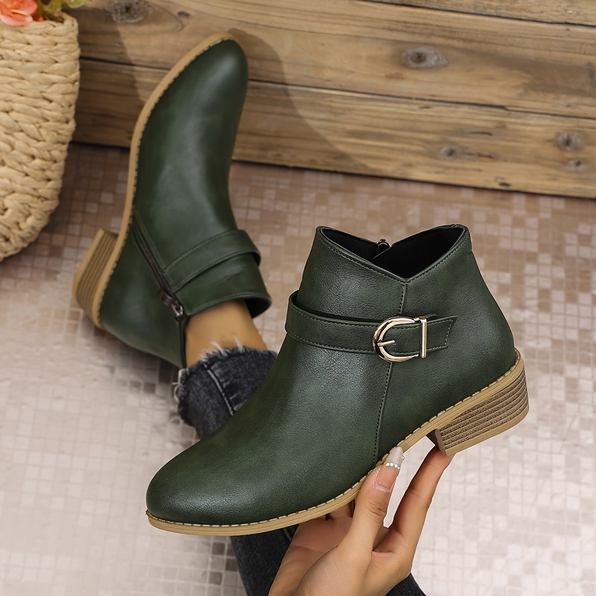 Bottines pour femme à fermeture éclair latérale et boucle