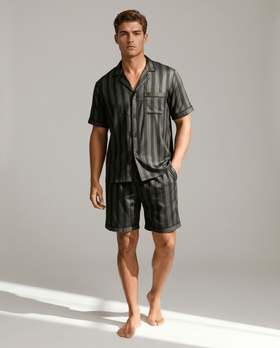 Ensemble de pyjama satiné à manches courtes pour homme | Chemise boutonnée rayée et short