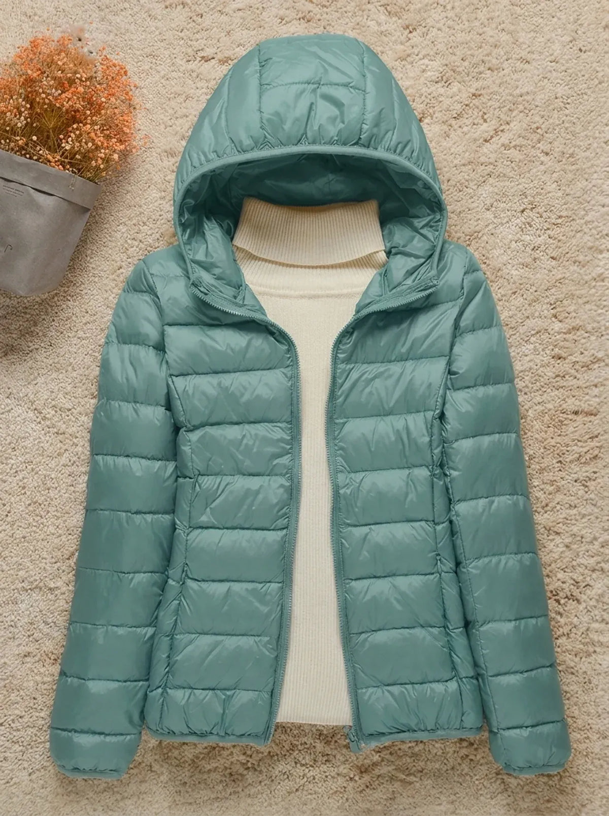 Doudoune légère et compacte à capuche pour femme
