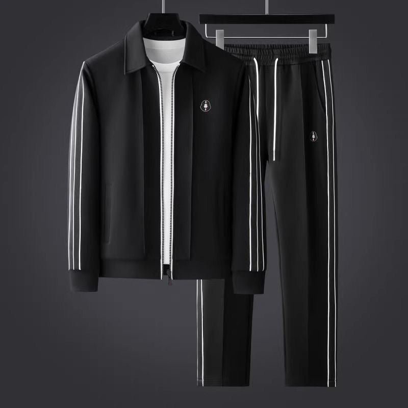Ensemble de survêtement pour homme composé d’une veste zippée à col et d’un pantalon de survêtement