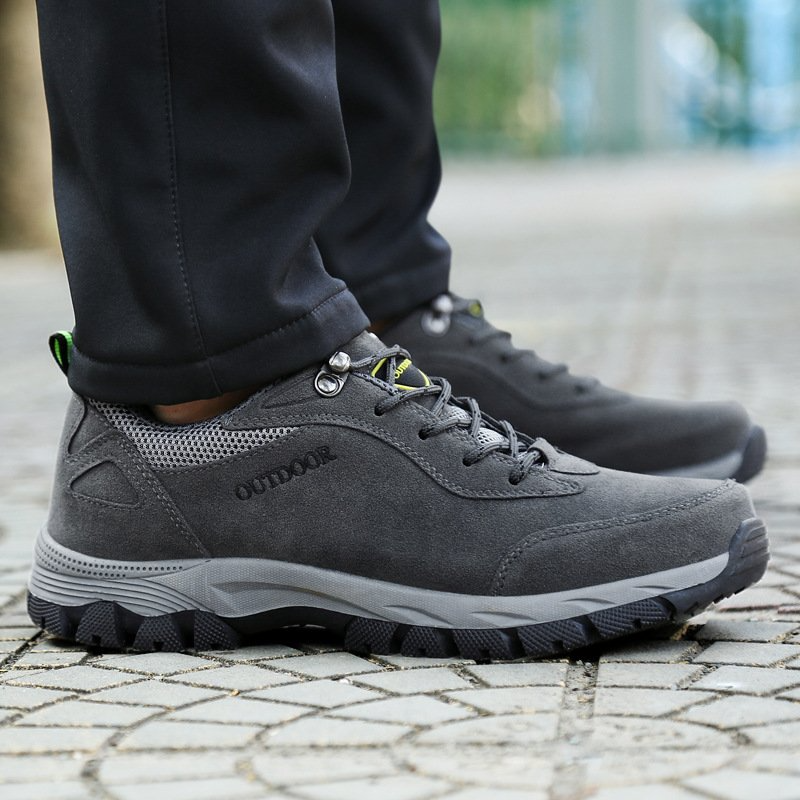 Men’s Low-Top Walking & Hiking Shoes