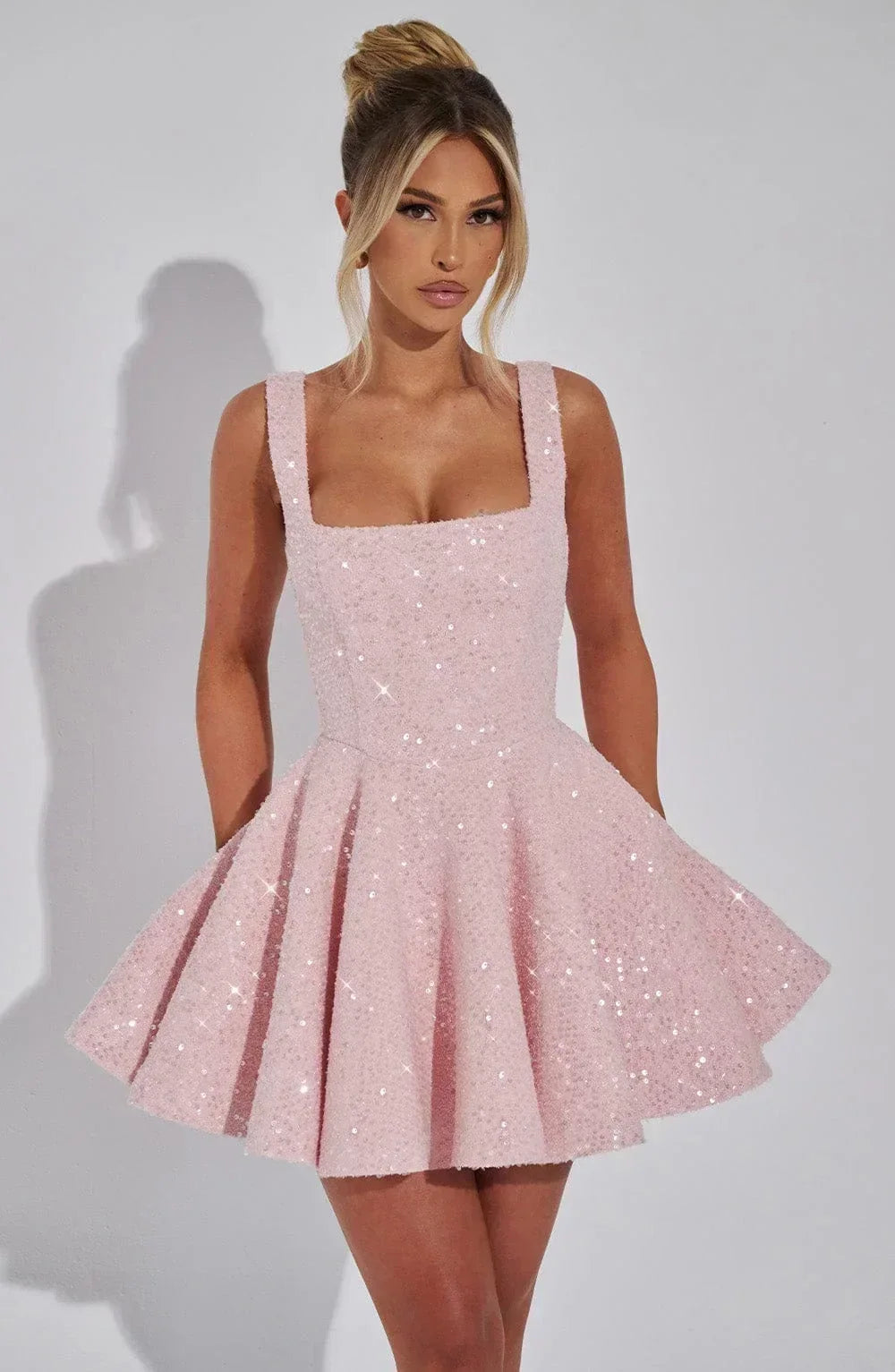 Mini-robe à sequins pour femme avec détail nœud