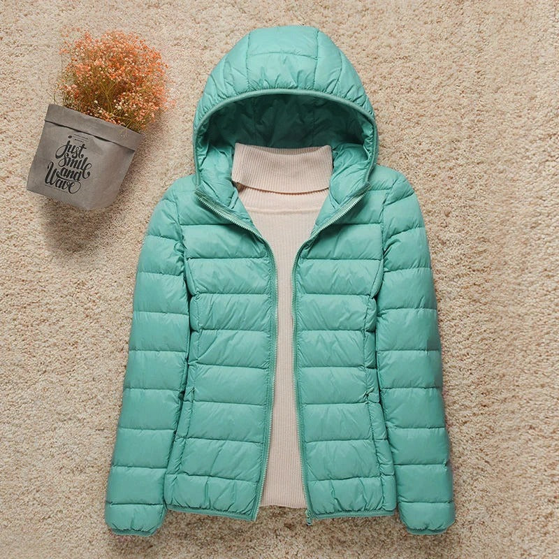 Doudoune légère et compacte à capuche pour femme